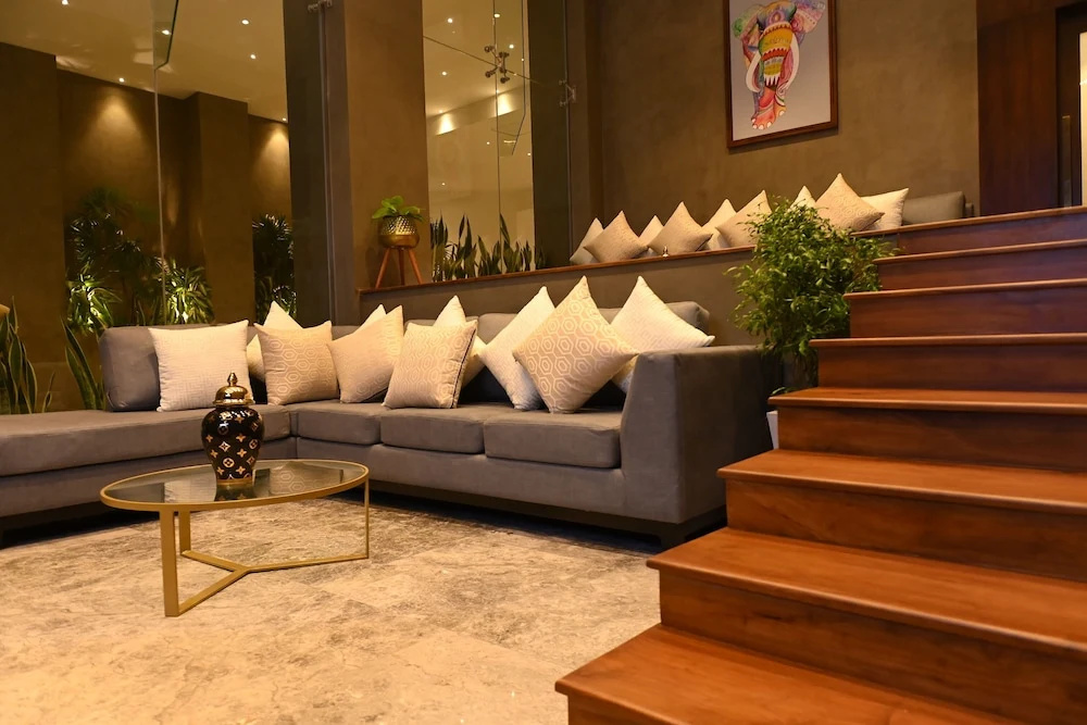 Marine Suites