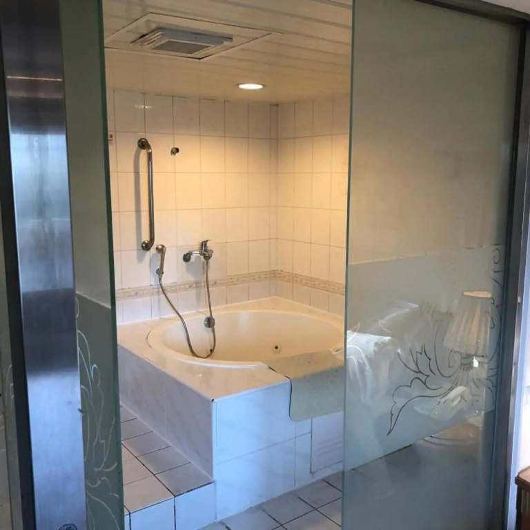 The Moon Hotel — photo 8