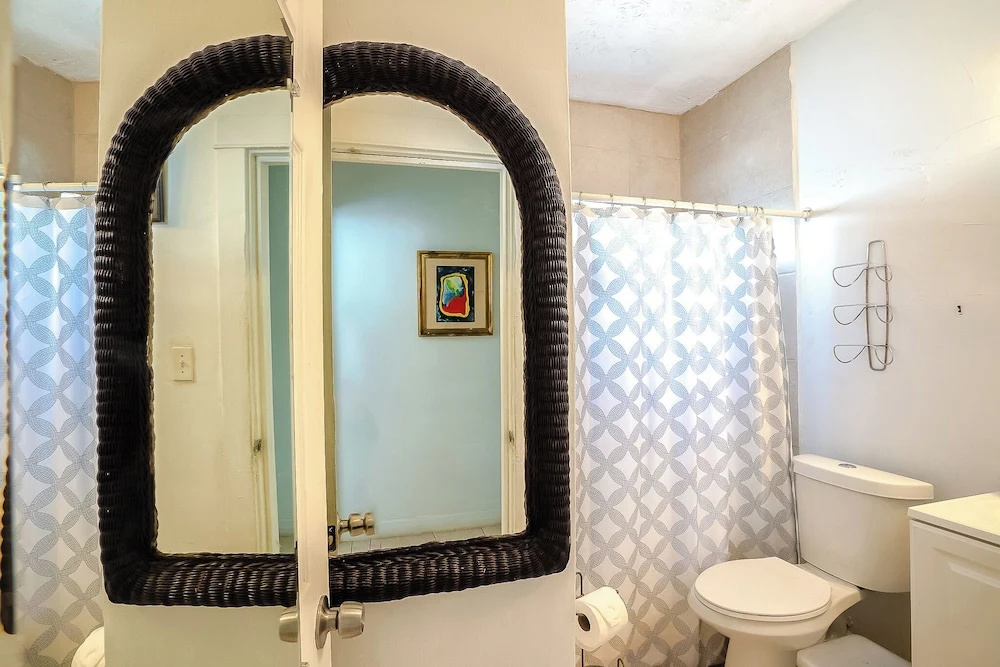 Miami Vacation Home 4 bedroom Parking. — photo 7