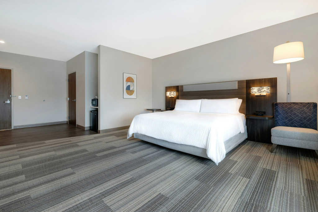 Holiday Inn Express & Suites Glendale Downtown by IHG, photo 4