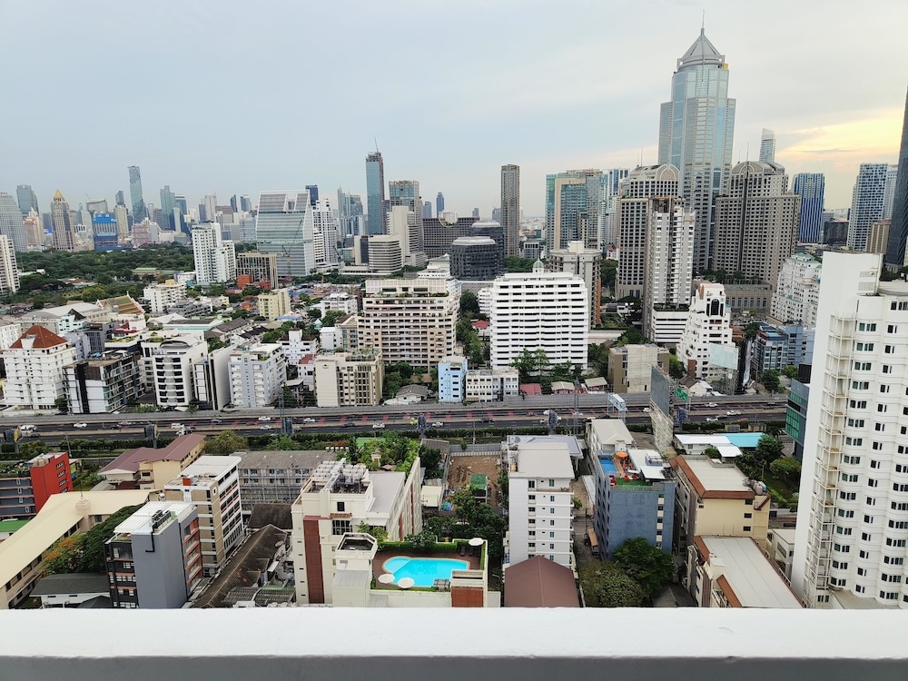 Apartments Omni Tower Direct Rooms Sukhumvit Soi 4, photo 5