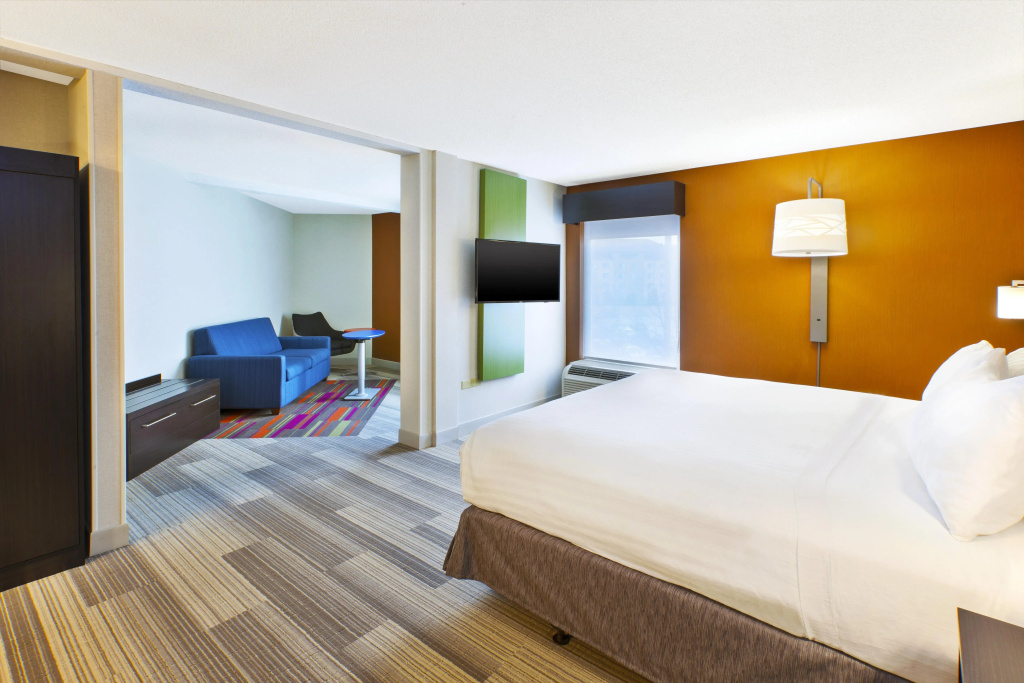 Holiday Inn Express Hotel & Suites Chicago-Midway Airport by IHG, photo 4