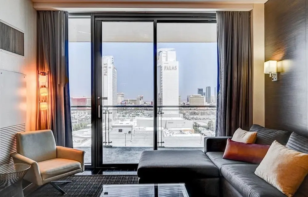Amazing Modern Strip Views Palms Studio 21306, photo 5