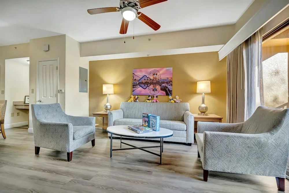 Top Floor 3B Balcony 10 Mins to Disney NO Fees — photo 6