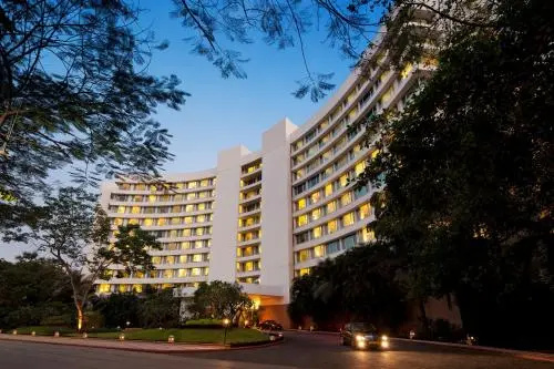 Lakeside Chalet, Mumbai - Marriott Executive Apartments — photo 8