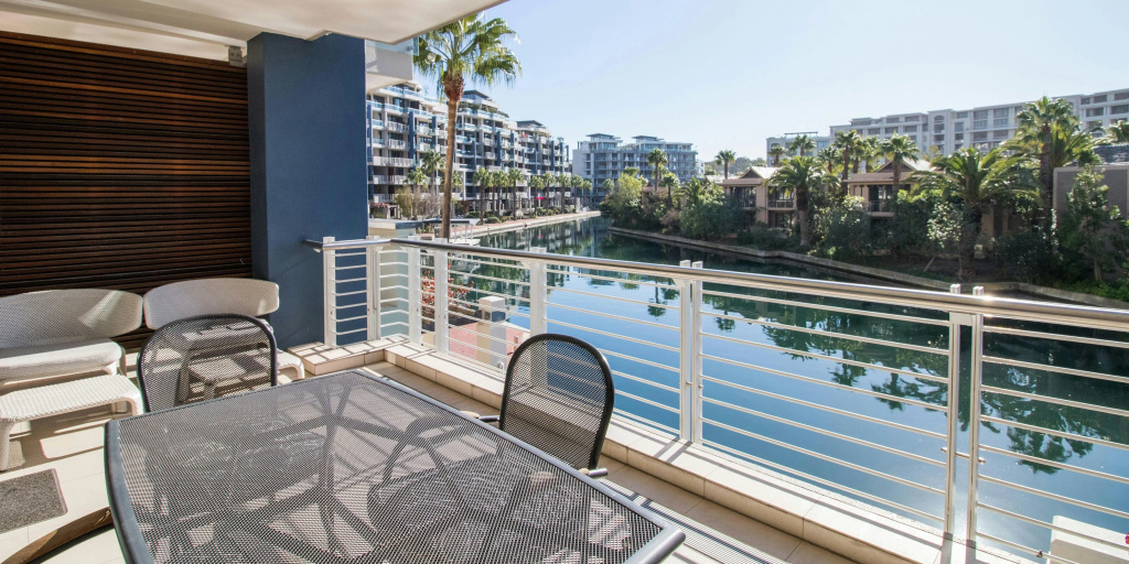 Waterfront Village Aparthotel — photo 7