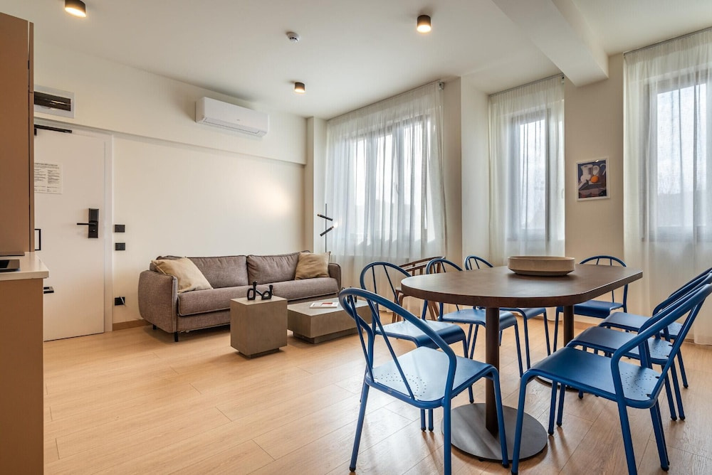 Old Town Apartments by Olala Homes, photo 2