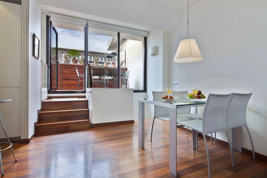 Inside Barcelona Apartments Mercat — photo 7
