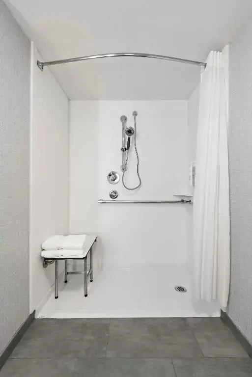 Hampton Inn by Hilton Los Angeles Airport LAX, photo 3