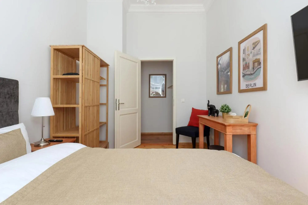 4 Personen Altbau nahe Kurfürstendamm — photo 4