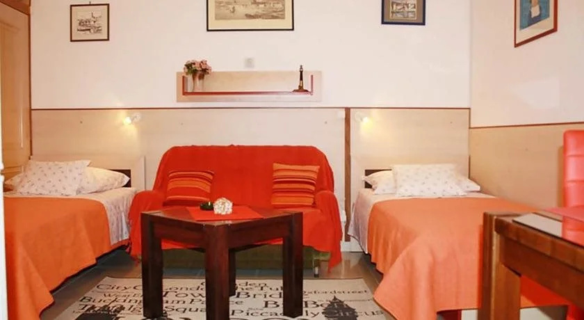 Split Rooms, photo 3