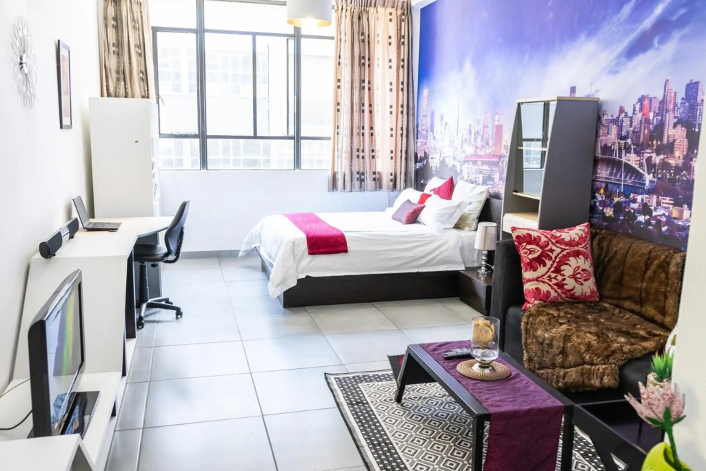 Stunning Maboneng Precinct Studio Apartment at 12 Decades Building — photo 6