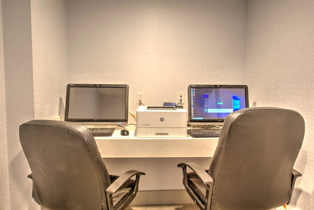 Best Western Plus Media Center Inn & Suites, photo 3