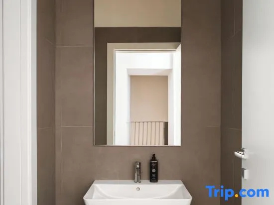 Limehome Milan Navigli — photo 8