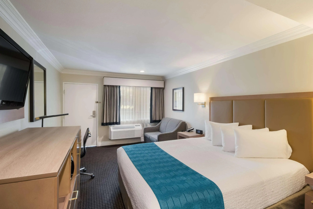 Best Western Woodland Hills Inn — photo 5