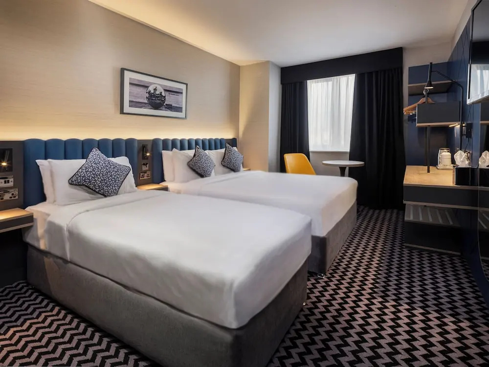 Academy Plaza Hotel, photo 4