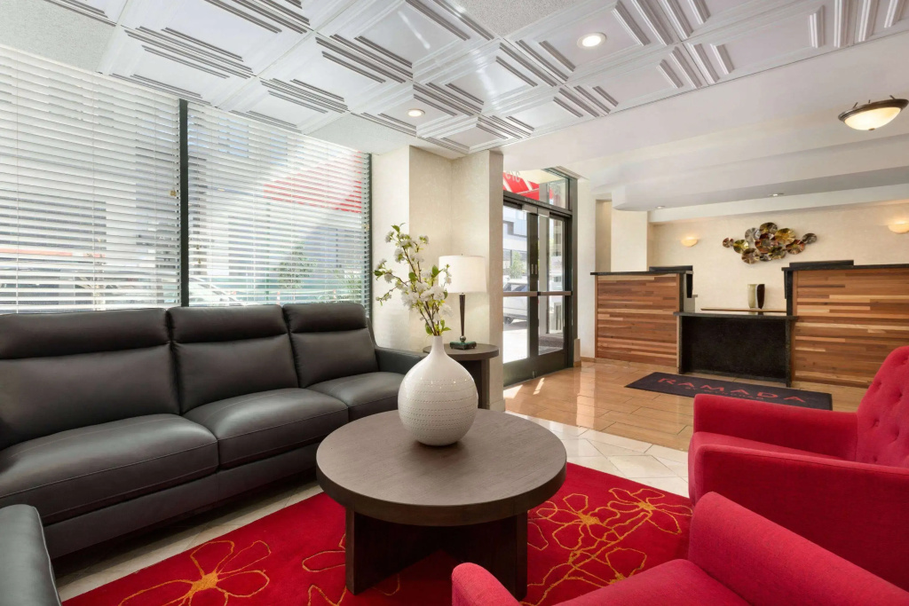 Ramada by Wyndham Oakland Downtown City Center, photo 2