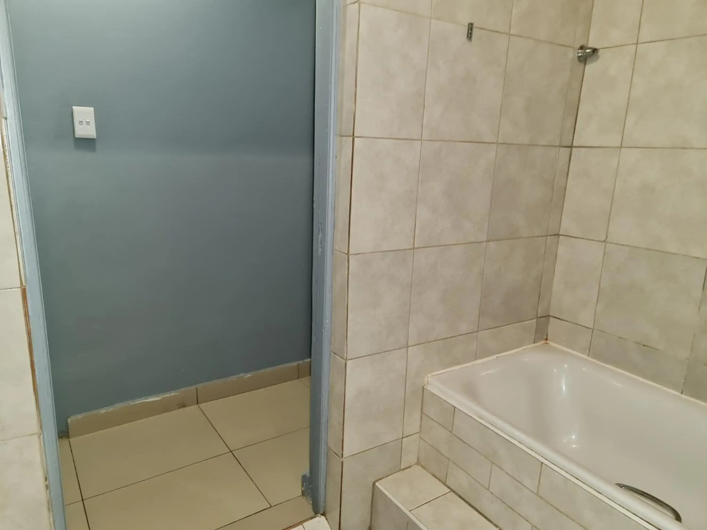 Hasate Guest House 10 Florence street Oakdale Belliville 7530 cape town south African — photo 8
