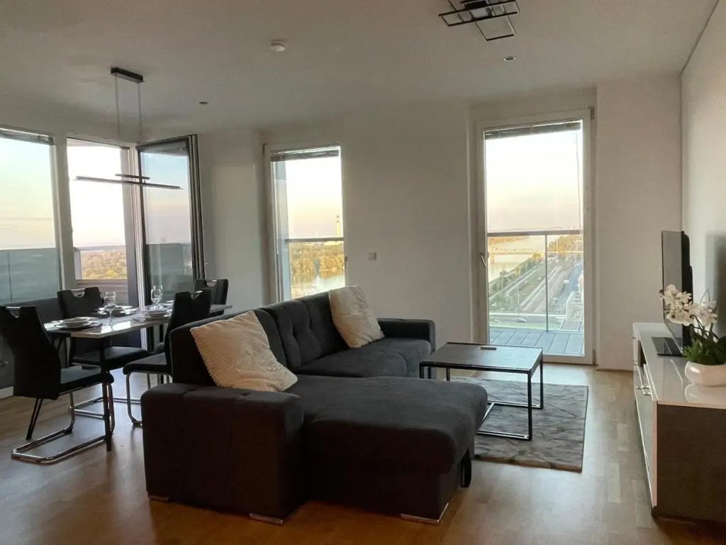 Luxury Waterfront Sky Residence — photo 6
