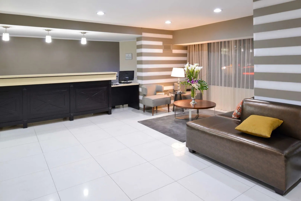 Best Western Plus LA Mid Town Hotel — photo 2