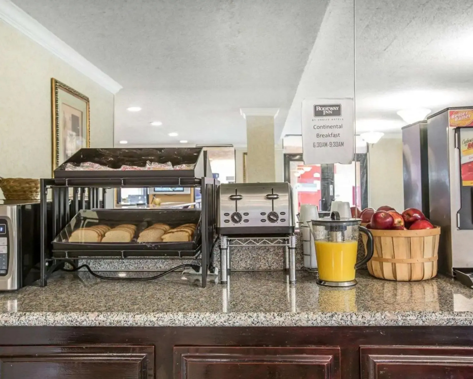 Gateway Inn Gardena — photo 8