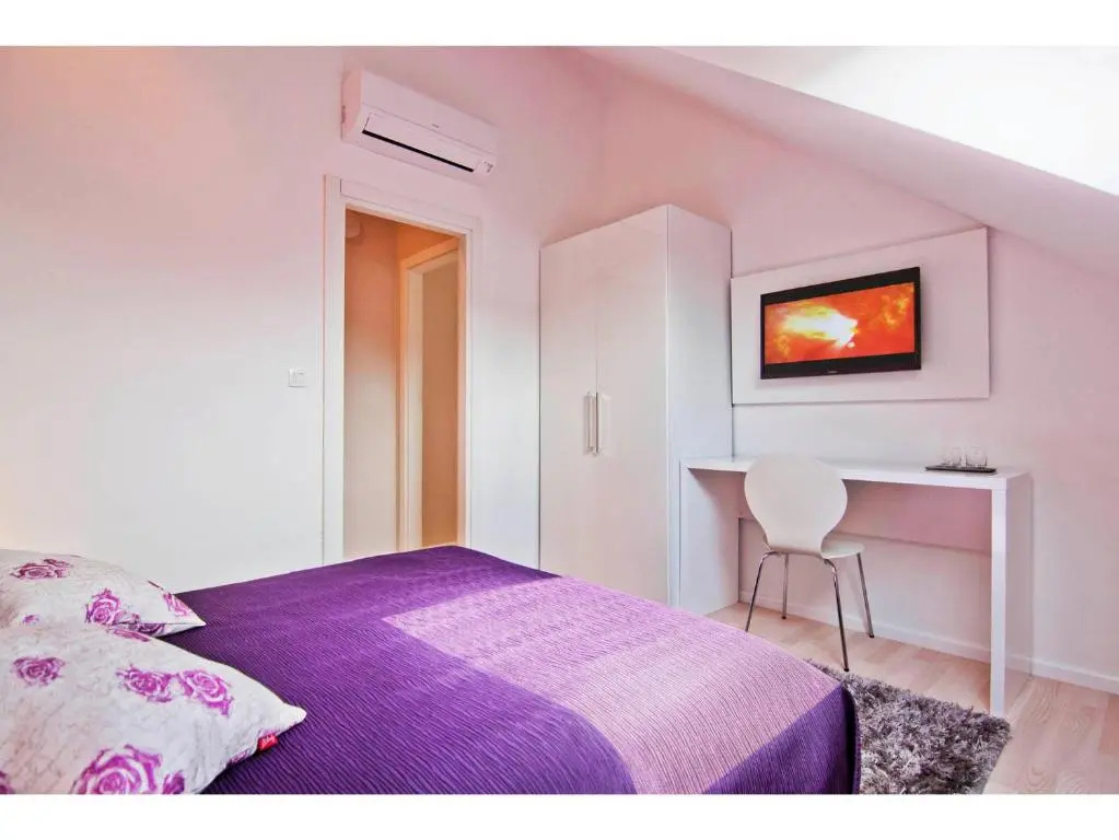 Laura Lux Suites, photo 2