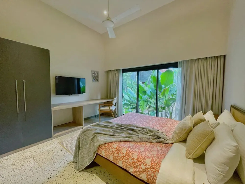 Villa Ezra - 10 Mins From Thalassa Vagator Beach, photo 5