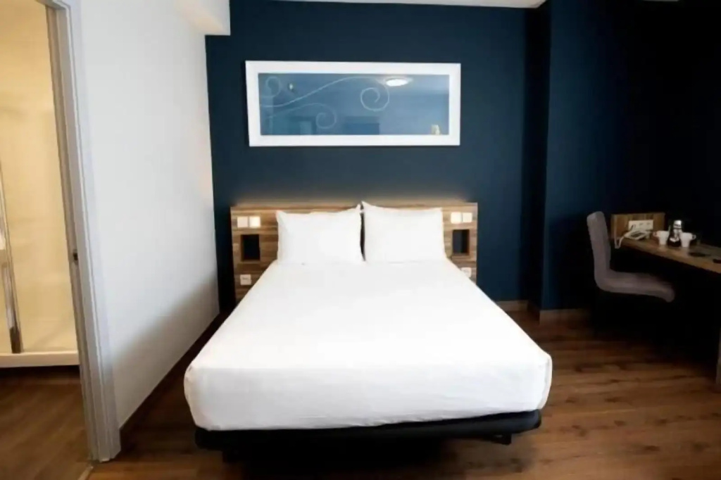 Travelodge Madrid Metropolitano — photo 7