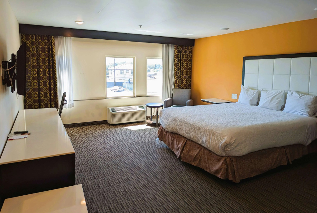 Ramada by Wyndham Culver City, photo 2