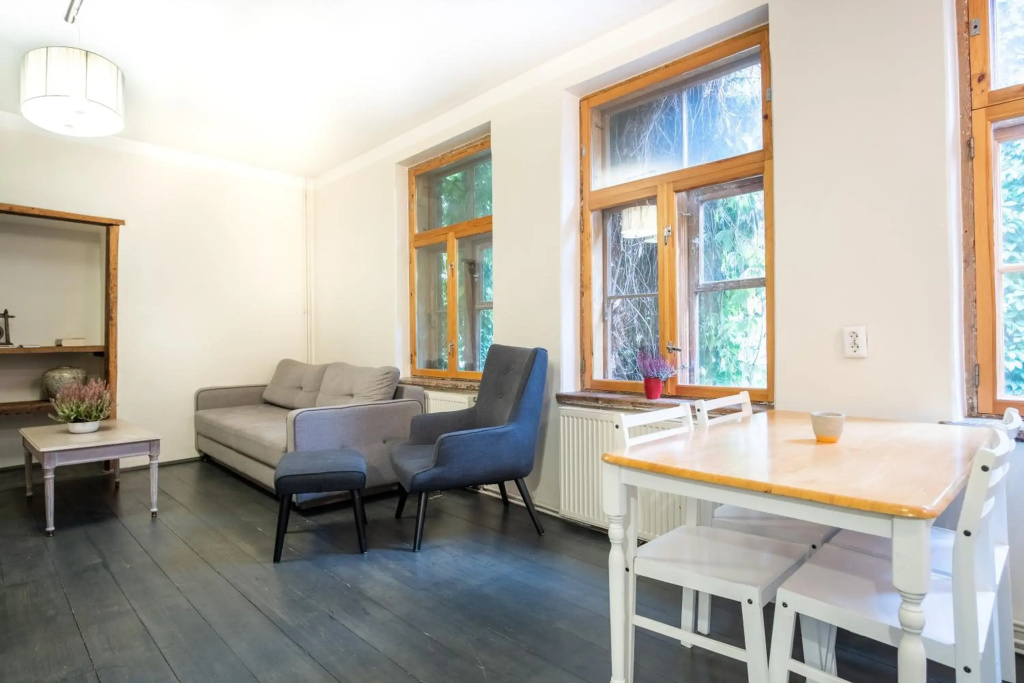 Dream Stay - Bright 2-Bedroom 2-Floor Old Town Apartment — photo 3