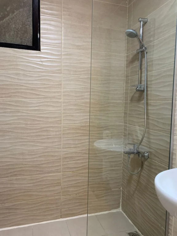 Luxurious 3 Bedroom Apartment in Heart of Amman — photo 8