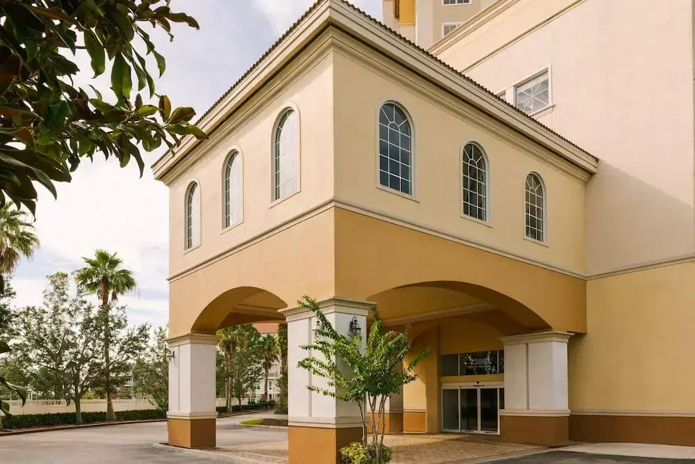 The Point Hotel & Suites Orlando