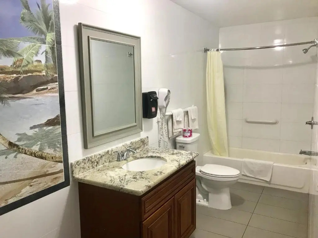 Norwalk Inn & Suites — photo 8