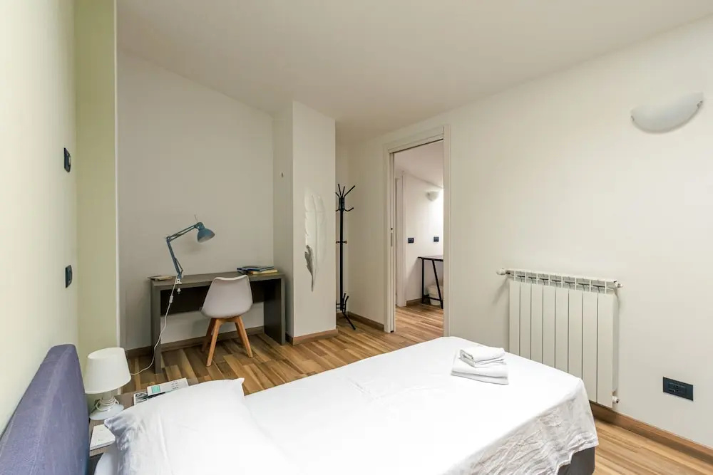 Candiani Building - Elegant 2-level Apartment With 3 Bedrooms — photo 6