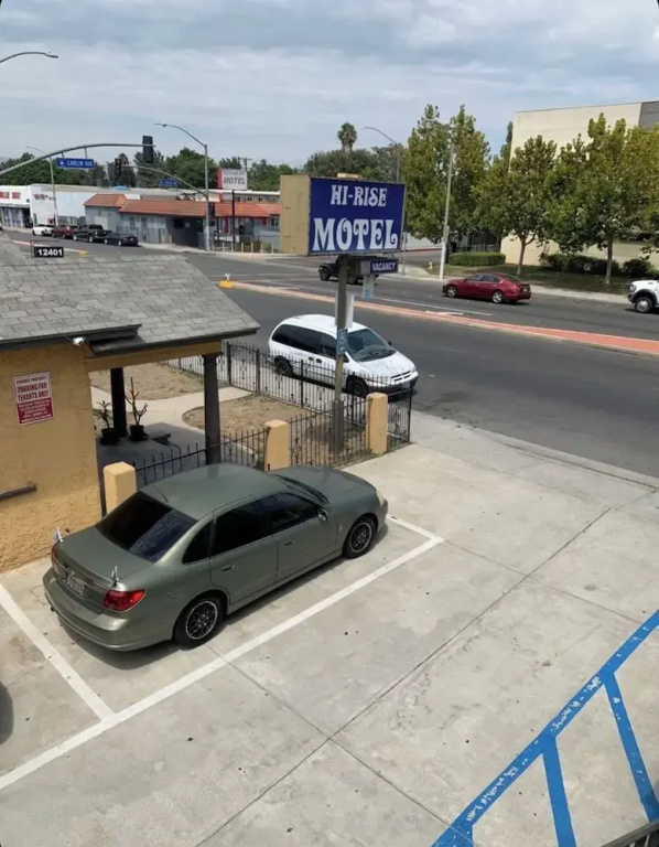 Hi Rise Motel — photo 7