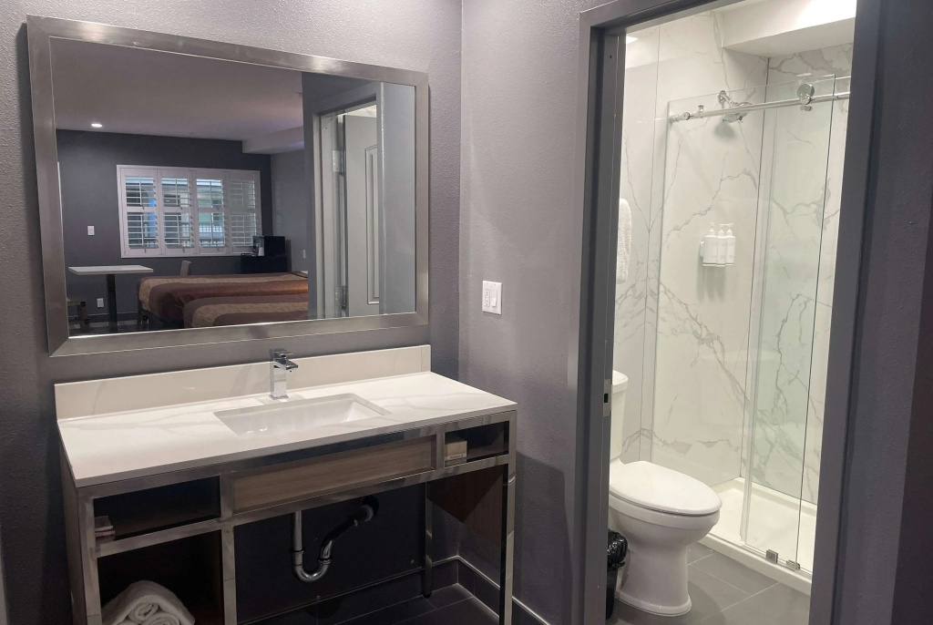Travelodge by Wyndham Whittier — photo 7