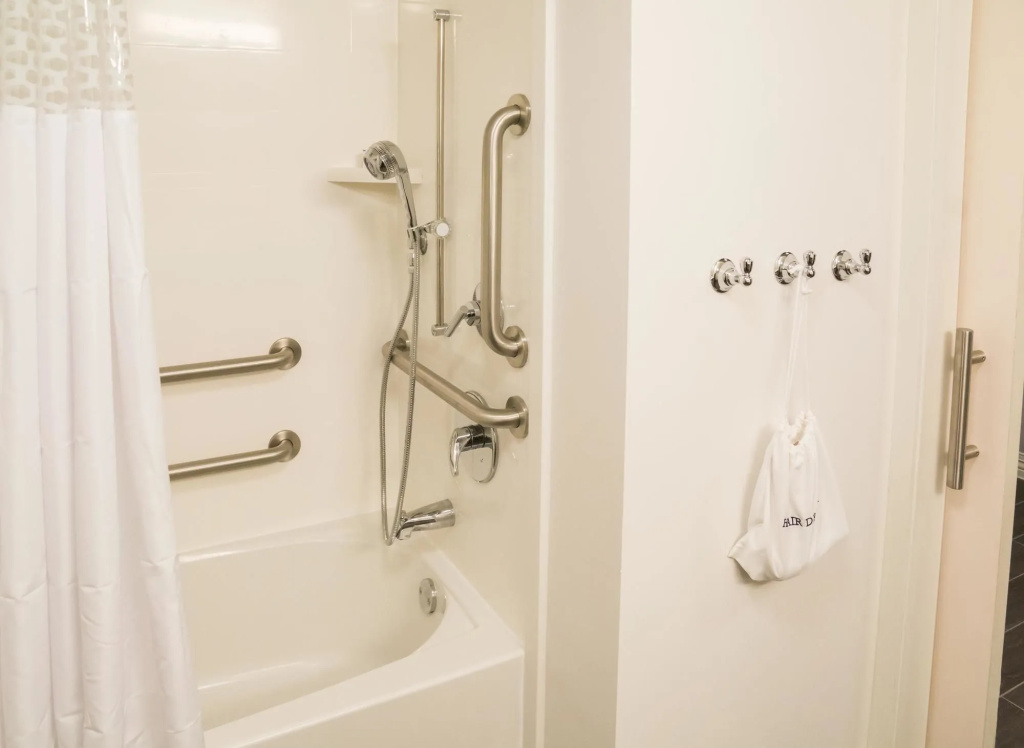 Hampton Inn & Suites Orlando At SeaWorld — photo 8