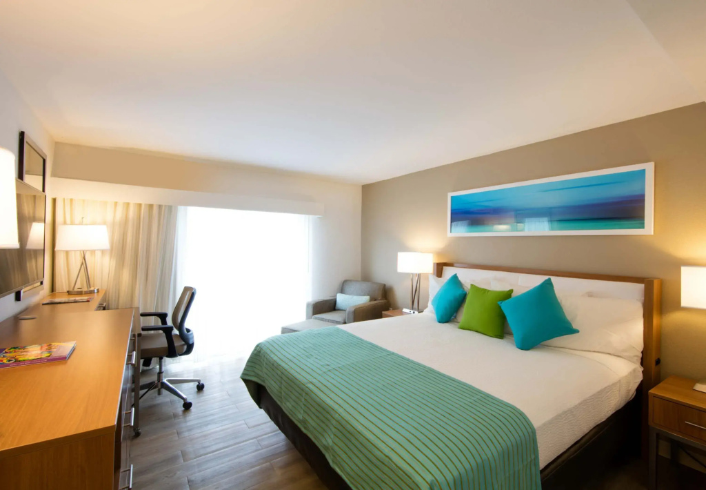 Courtyard by Marriott Nassau Downtown/Junkanoo Beach, photo 4