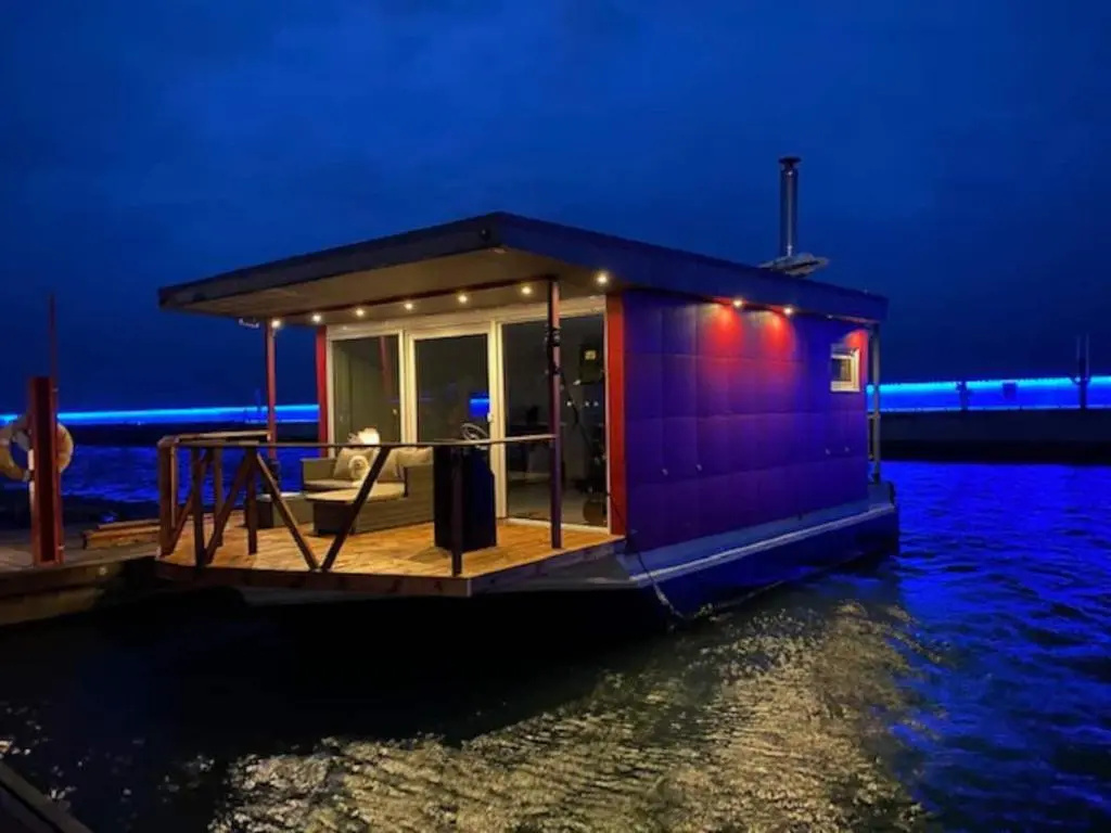 Cozy Floating house with sauna — photo 7