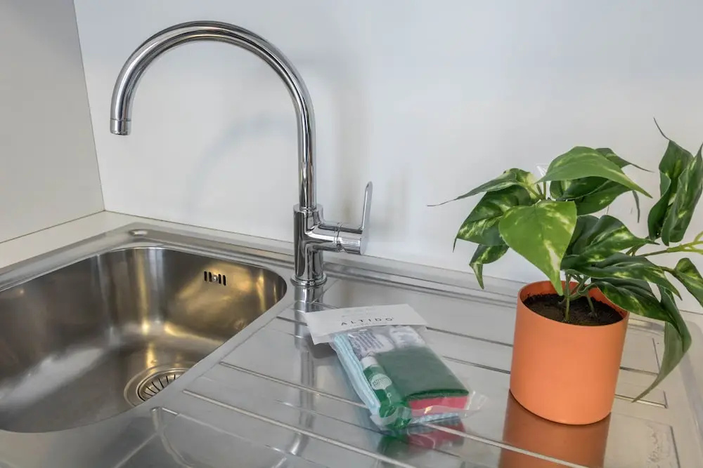 JOIVY Superb Flat For 4 W/Balcony Near Milano Centrale — photo 6