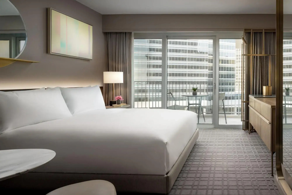 Fairmont Century Plaza Gold Experience — photo 7