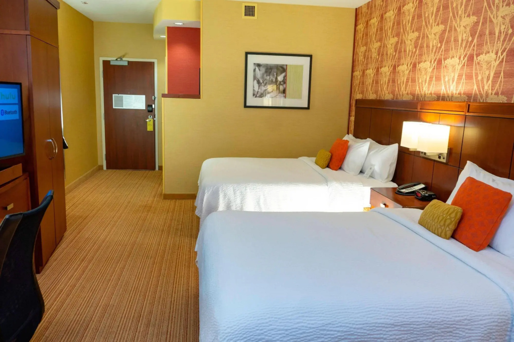 Courtyard by Marriott Long Beach Airport — photo 6