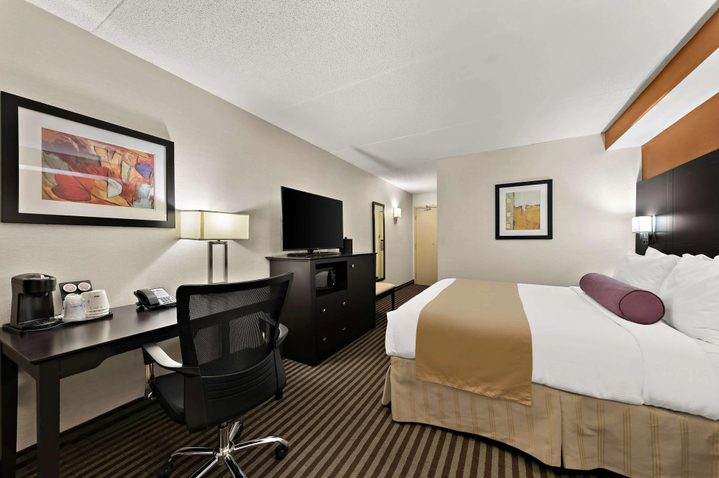 Best Western Plus Toronto North York Hotel & Suites — photo 7