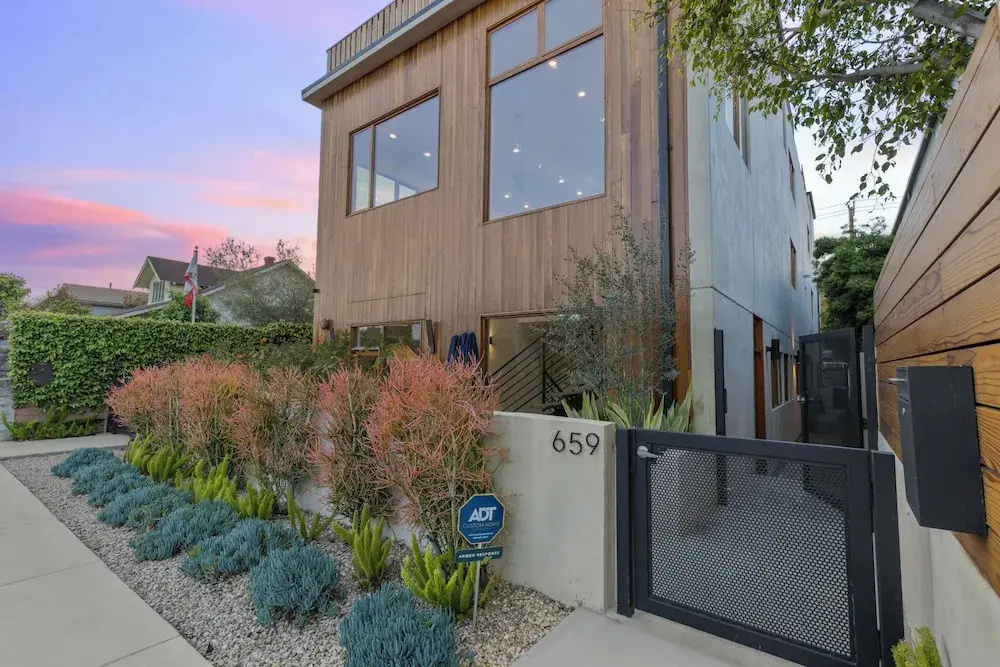 Cedar Loft Villa