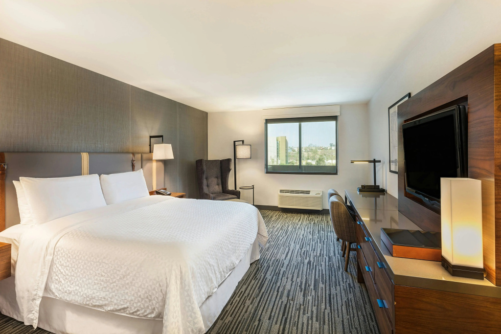 Four Points by Sheraton Los Angeles Westside, photo 3