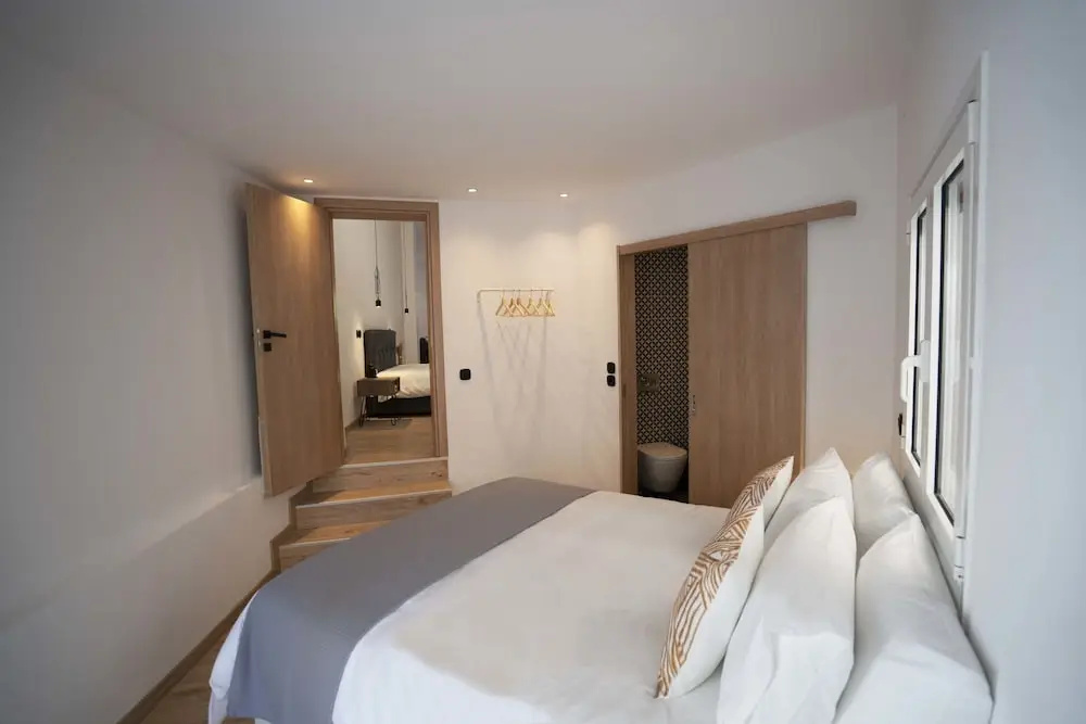 Modern 2bed 2bath Loft in Acropolis area, photo 3