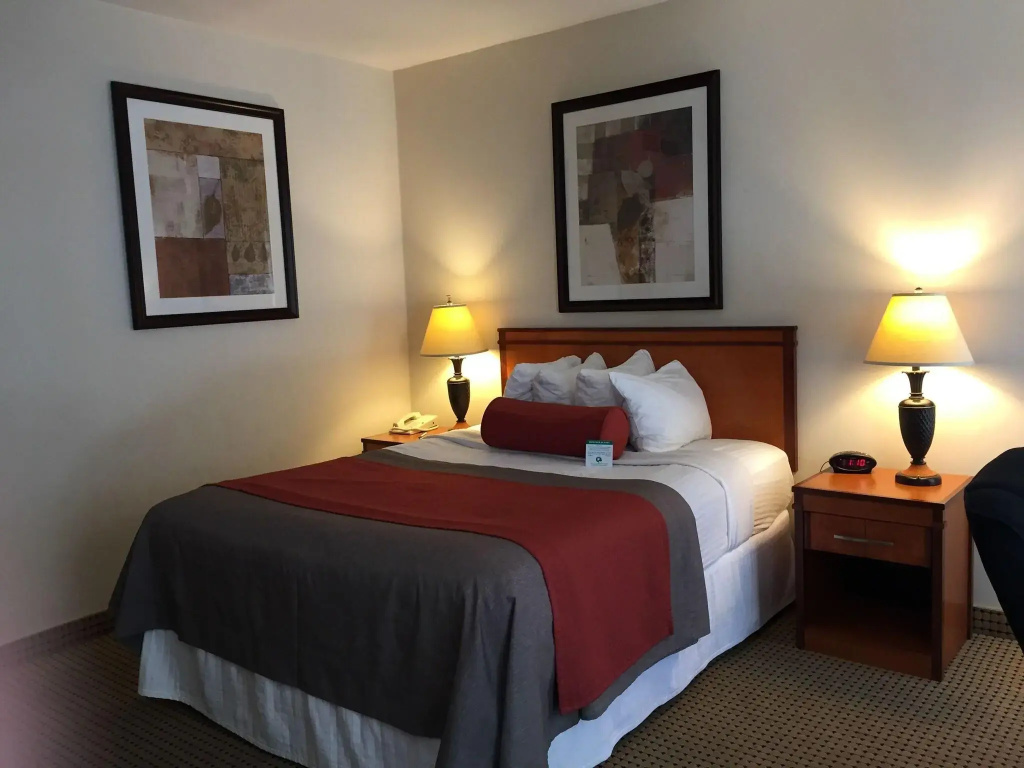 Mikado Hotel - Universal Studios/Burbank — photo 5