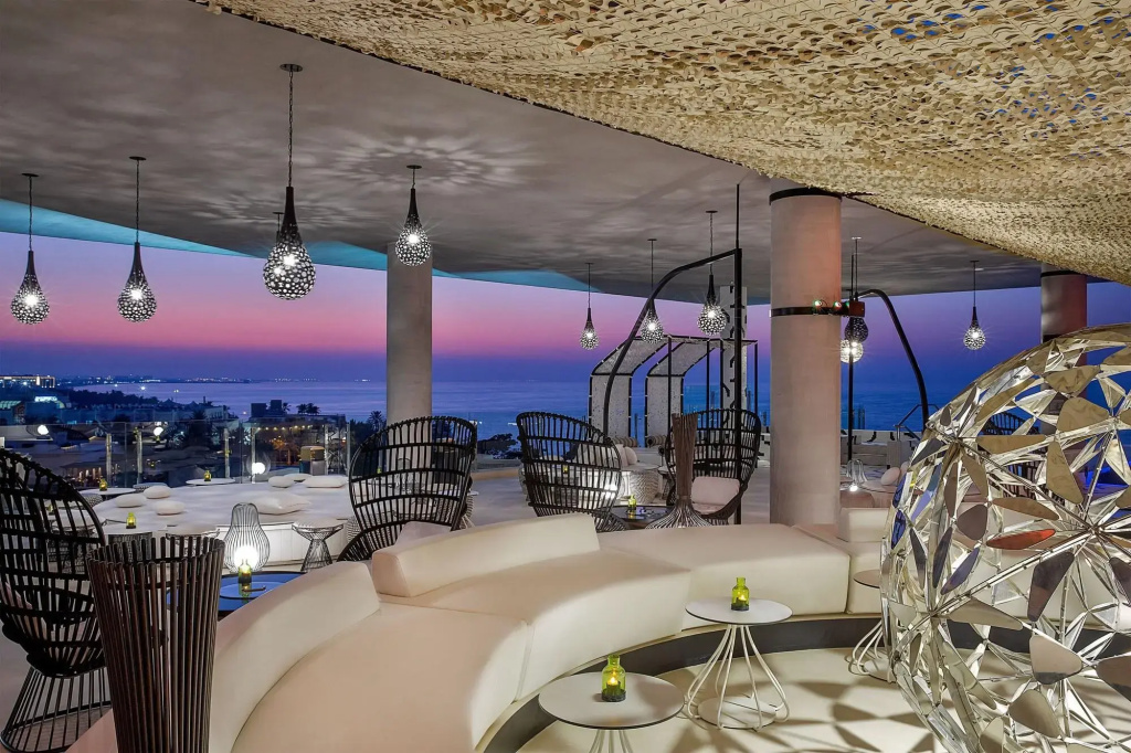 W Muscat Hotel — photo 7