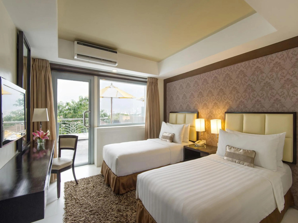 Quest Hotel & Conference Center — photo 7