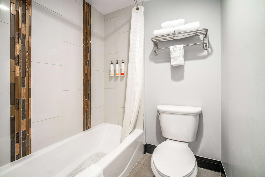 Travelodge Inn & Suites by Wyndham Bell Los Angeles Area — photo 7
